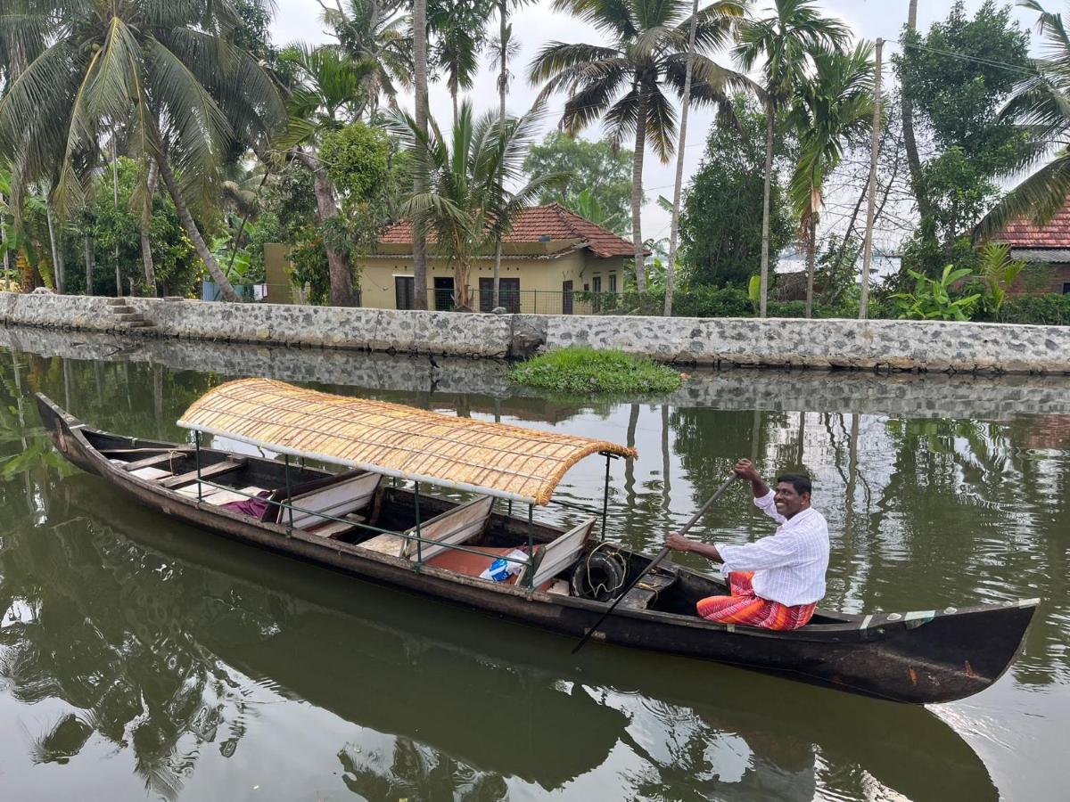 The Lake Paradise Boutique Resort Alappuzha Buitenkant foto