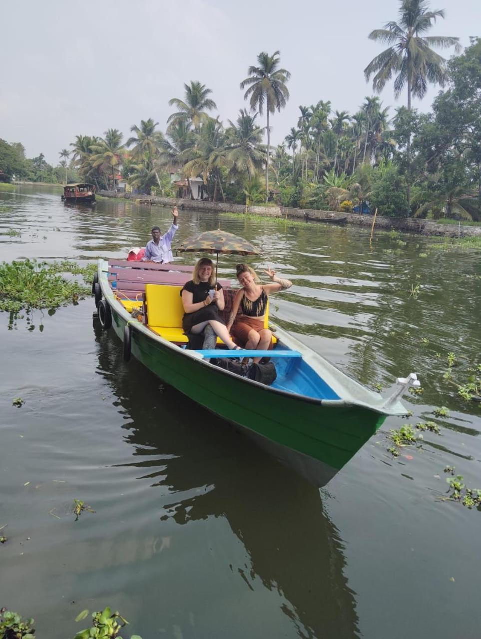 The Lake Paradise Boutique Resort Alappuzha Buitenkant foto
