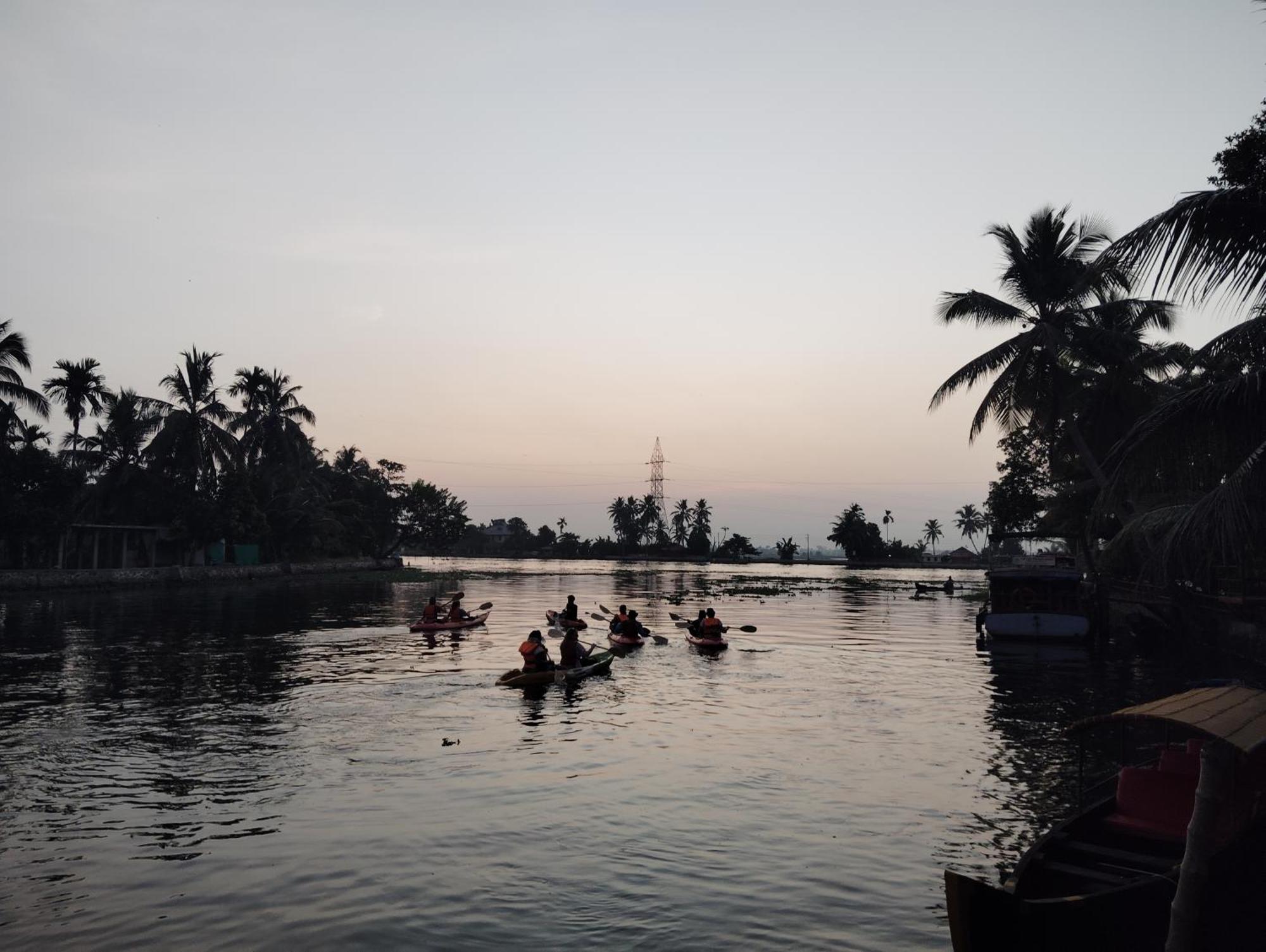The Lake Paradise Boutique Resort Alappuzha Buitenkant foto