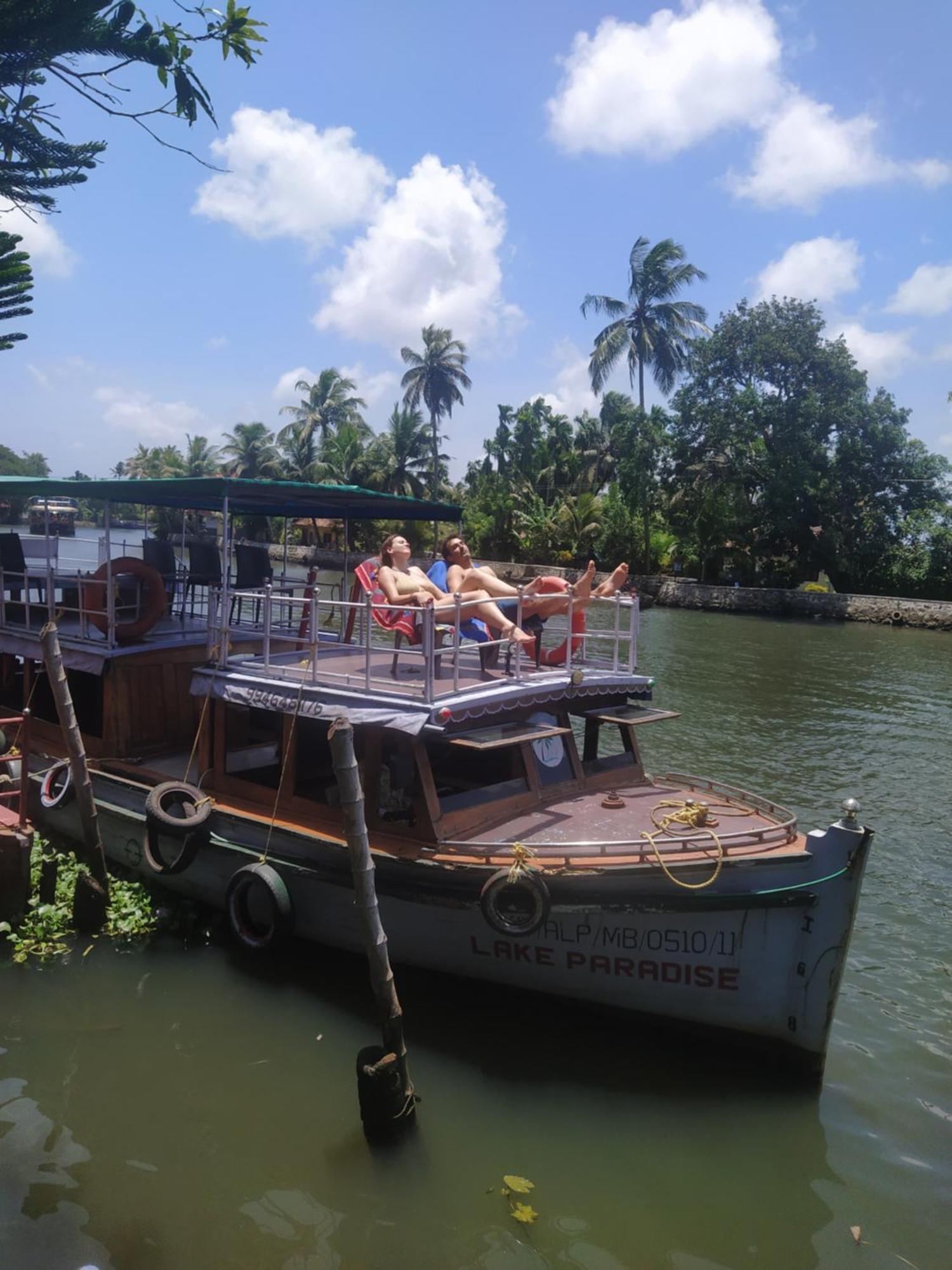The Lake Paradise Boutique Resort Alappuzha Buitenkant foto