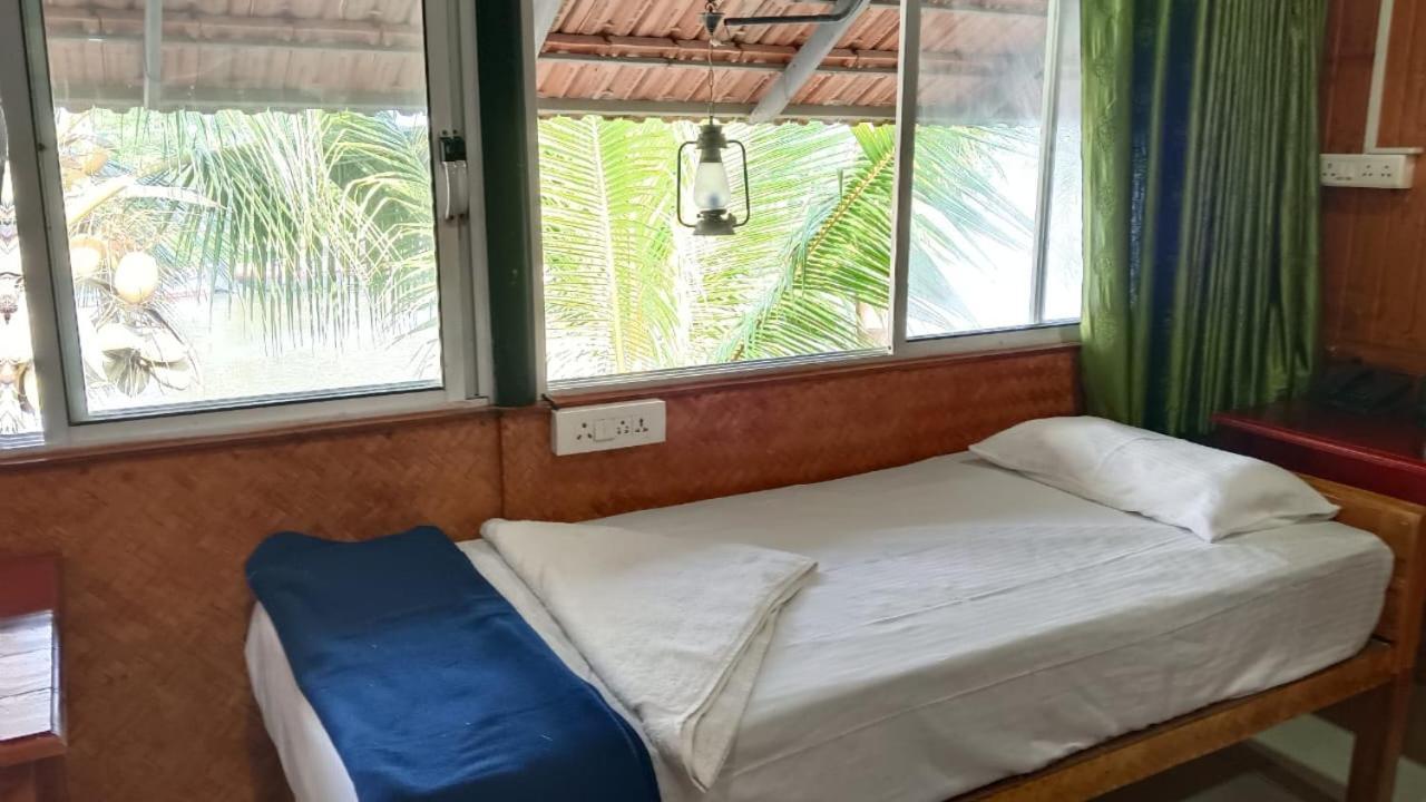 The Lake Paradise Boutique Resort Alappuzha Kamer foto