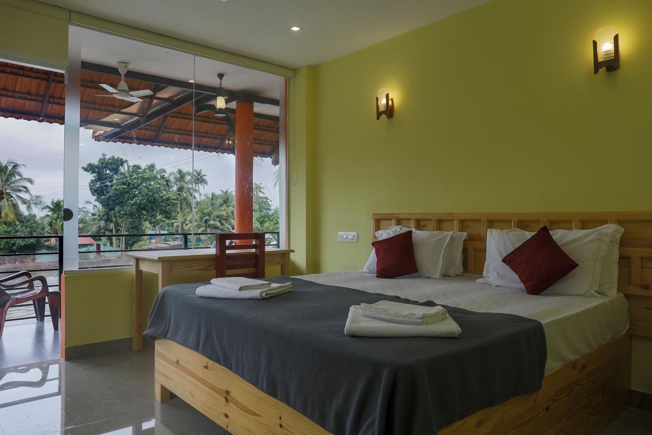 The Lake Paradise Boutique Resort Alappuzha Buitenkant foto