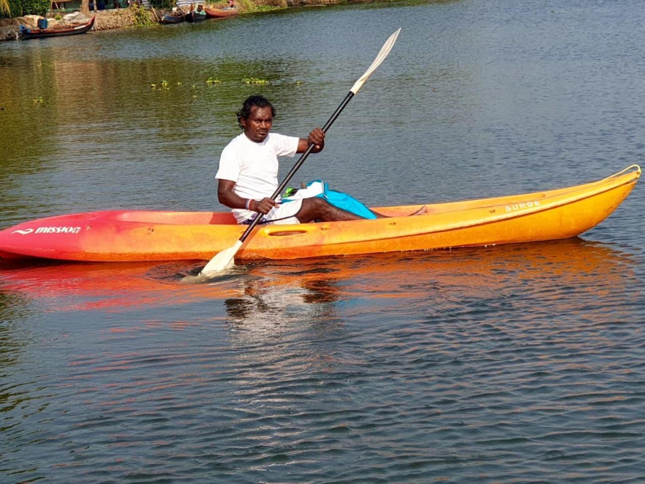The Lake Paradise Boutique Resort Alappuzha Buitenkant foto